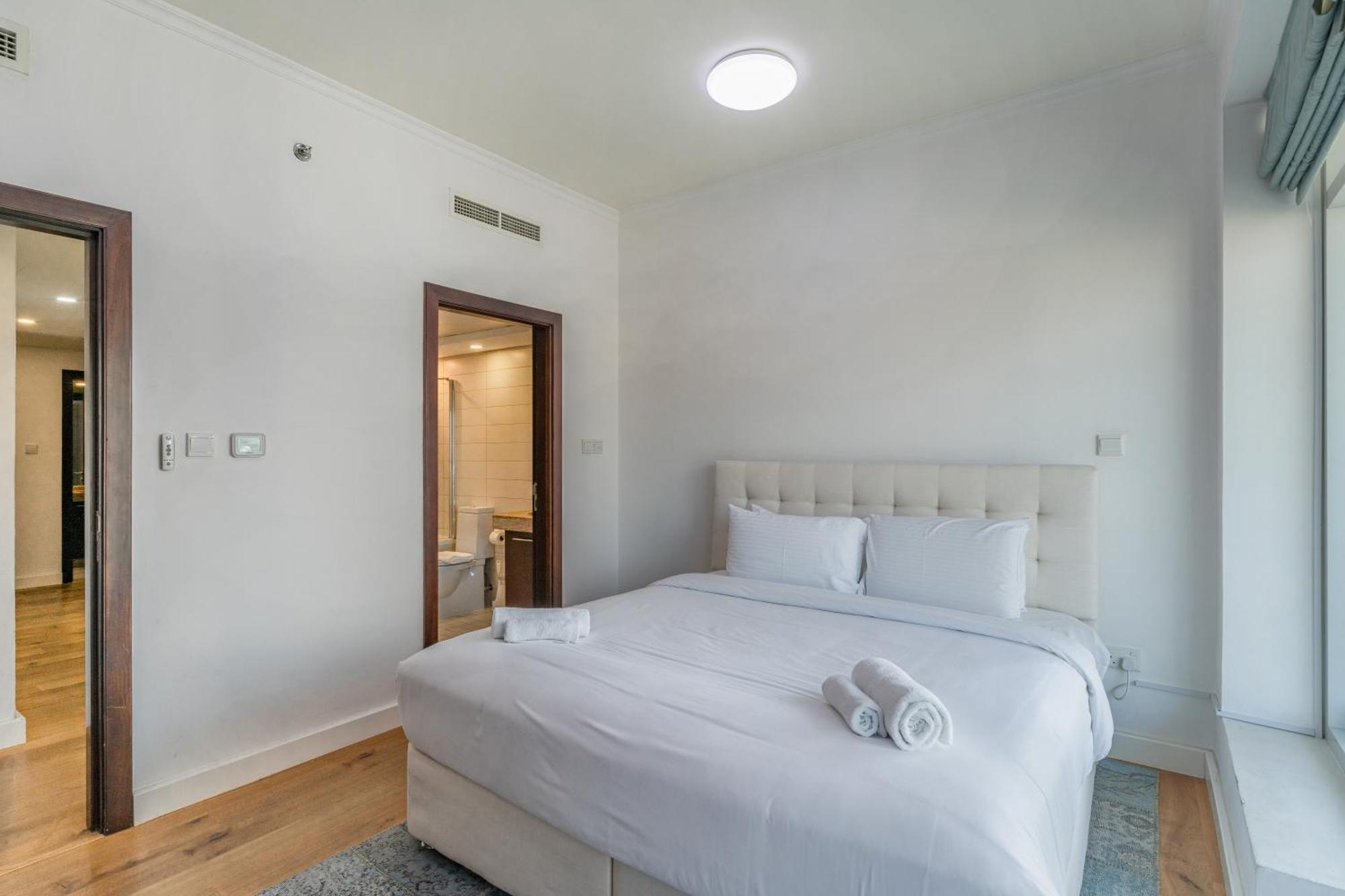 Chic 2Br Apartment, Prime Location Near Dubai Mall - Allsopp&Allsopp Kültér fotó